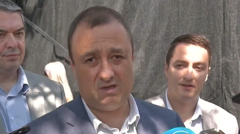 Министър Иванов: Няма опасност от зърнена криза в България